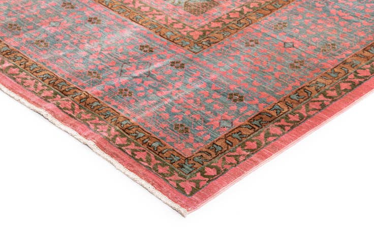 Detail image of 8' x 10' Amina Wool Rug