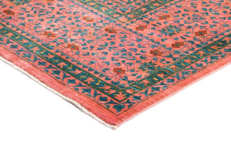 Detail image of 8' 3 x 10' 4 Amina Wool Rug