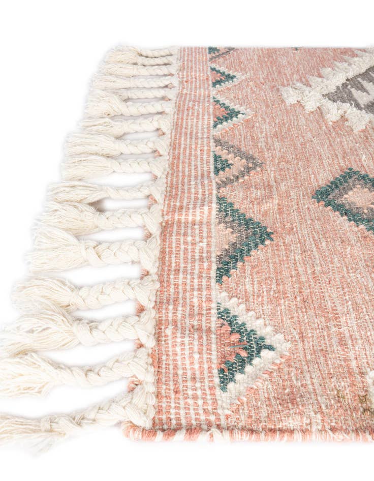 Detail image of 4' 1 x 6' 1 Hand Woven Arizona Wool Rug