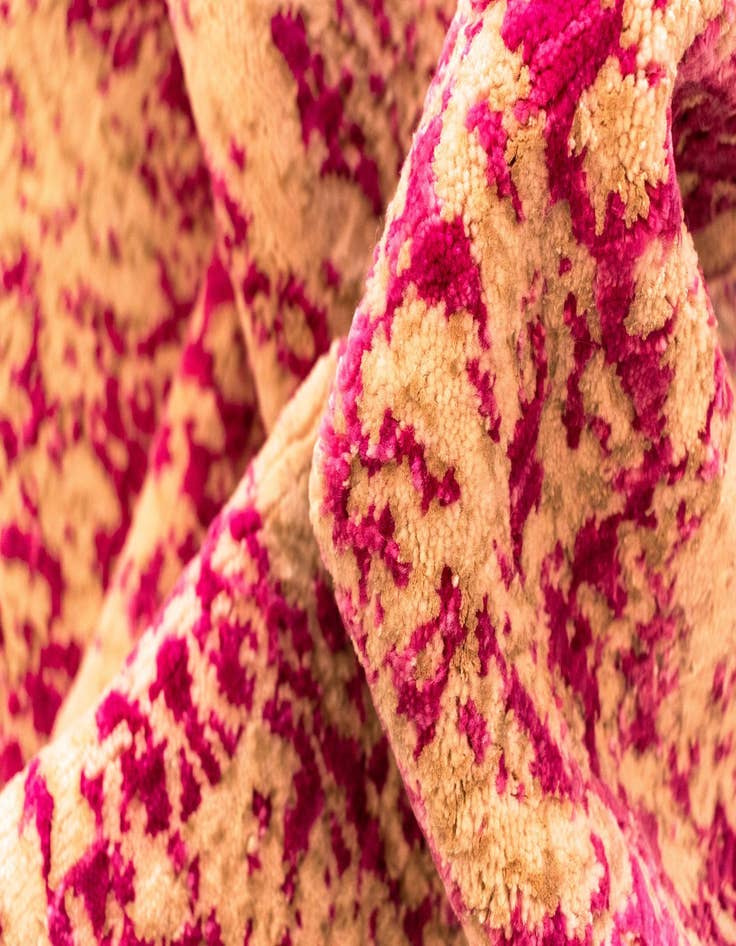 Detail image of 5' 8 x 7' 11 Art Inspired Wool Rug