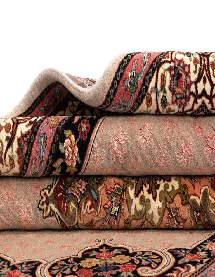 Detail image of 4' 11 x 7' 3 Bidjar Wool Rug