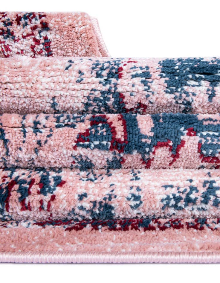 Detail image of 4' x 6' Charleston Rug