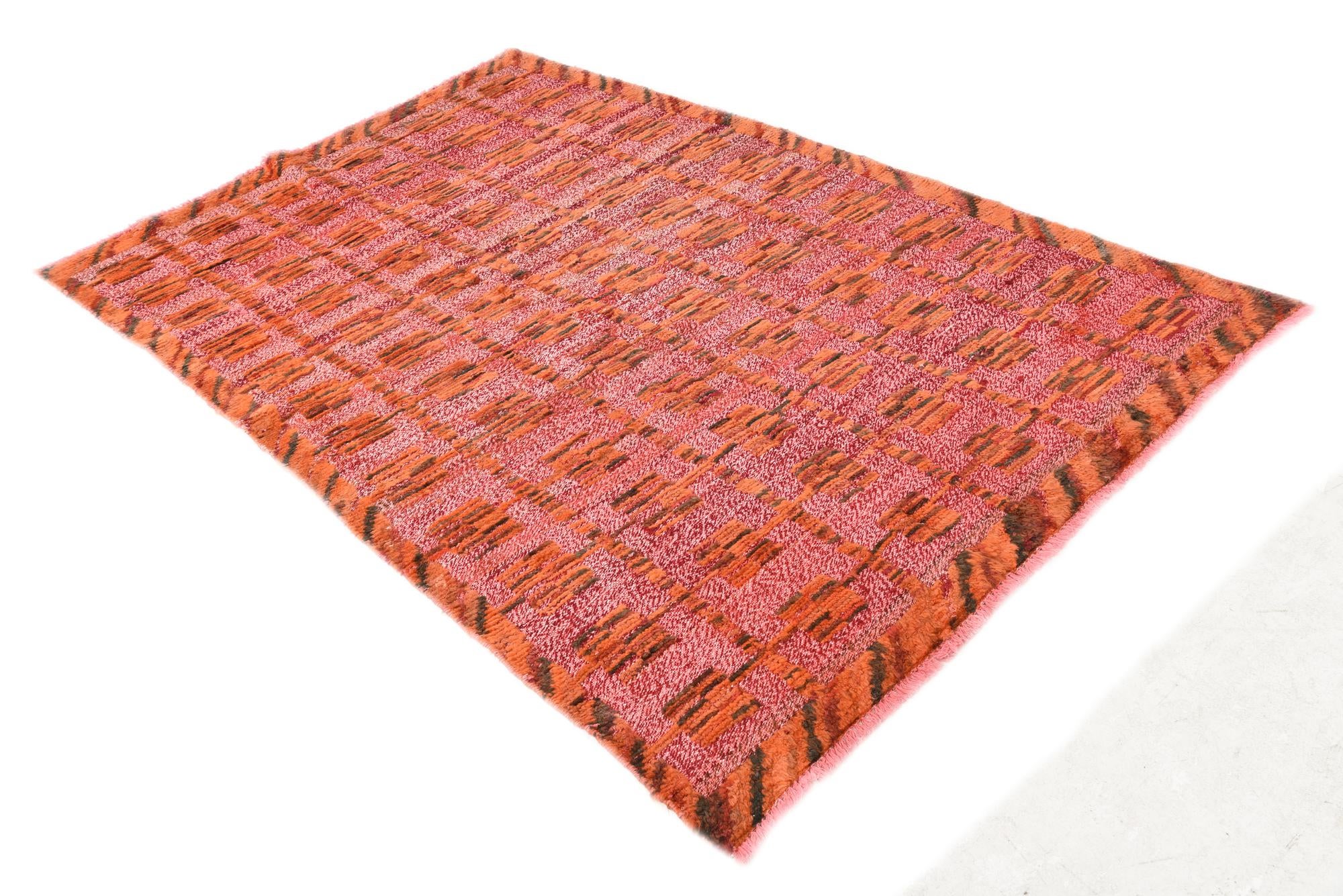 4' 7 x 7' 3 Hand Knotted Darya Wool Rug