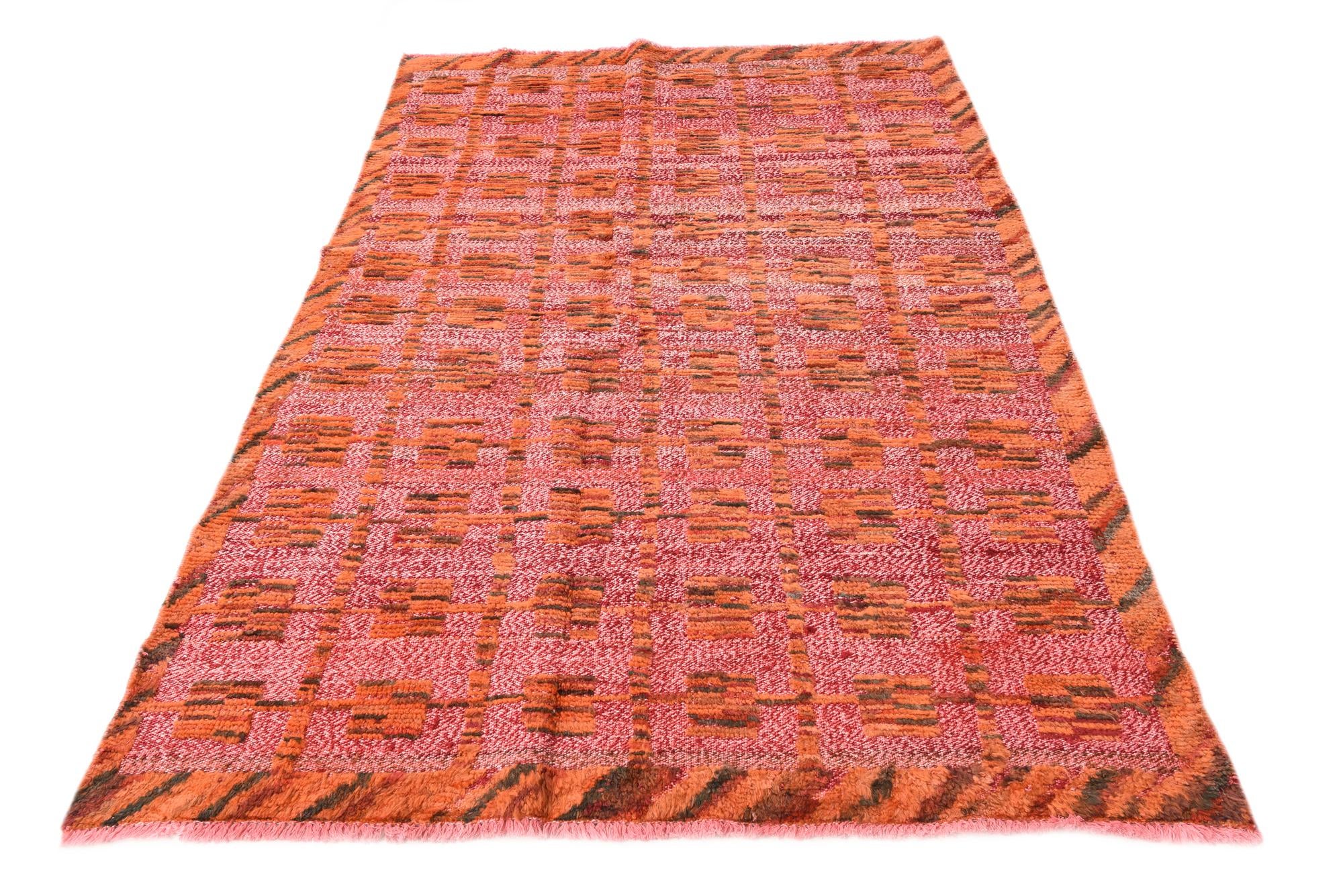 4' 7 x 7' 3 Hand Knotted Darya Wool Rug
