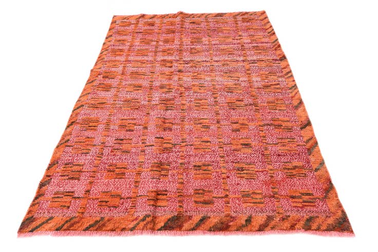 Detail image of 4' 7 x 7' 3 Hand Knotted Darya Wool Rug