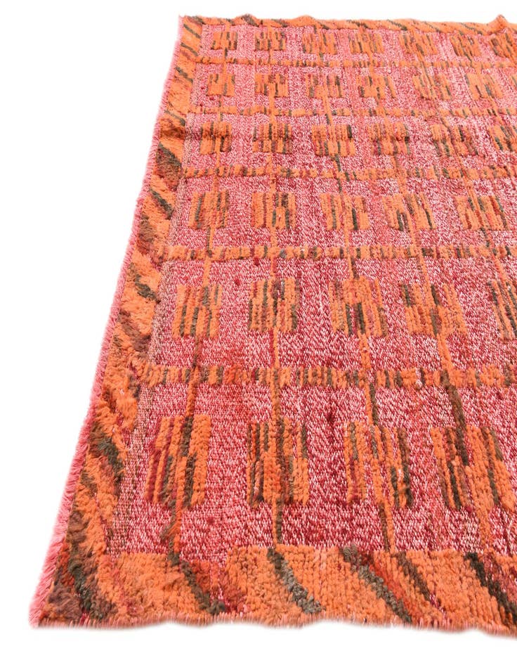 Detail image of 4' 7 x 7' 3 Hand Knotted Darya Wool Rug