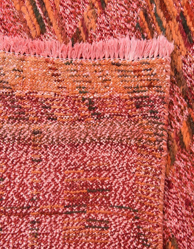 Detail image of 4' 7 x 7' 3 Hand Knotted Darya Wool Rug