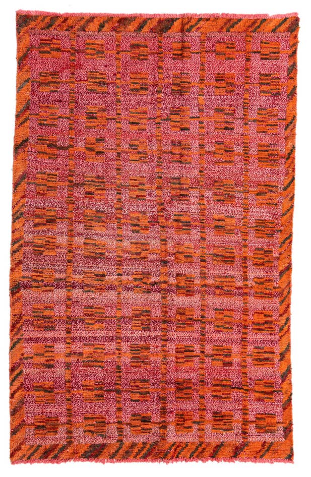 Detail image of 4' 7 x 7' 3 Hand Knotted Darya Wool Rug