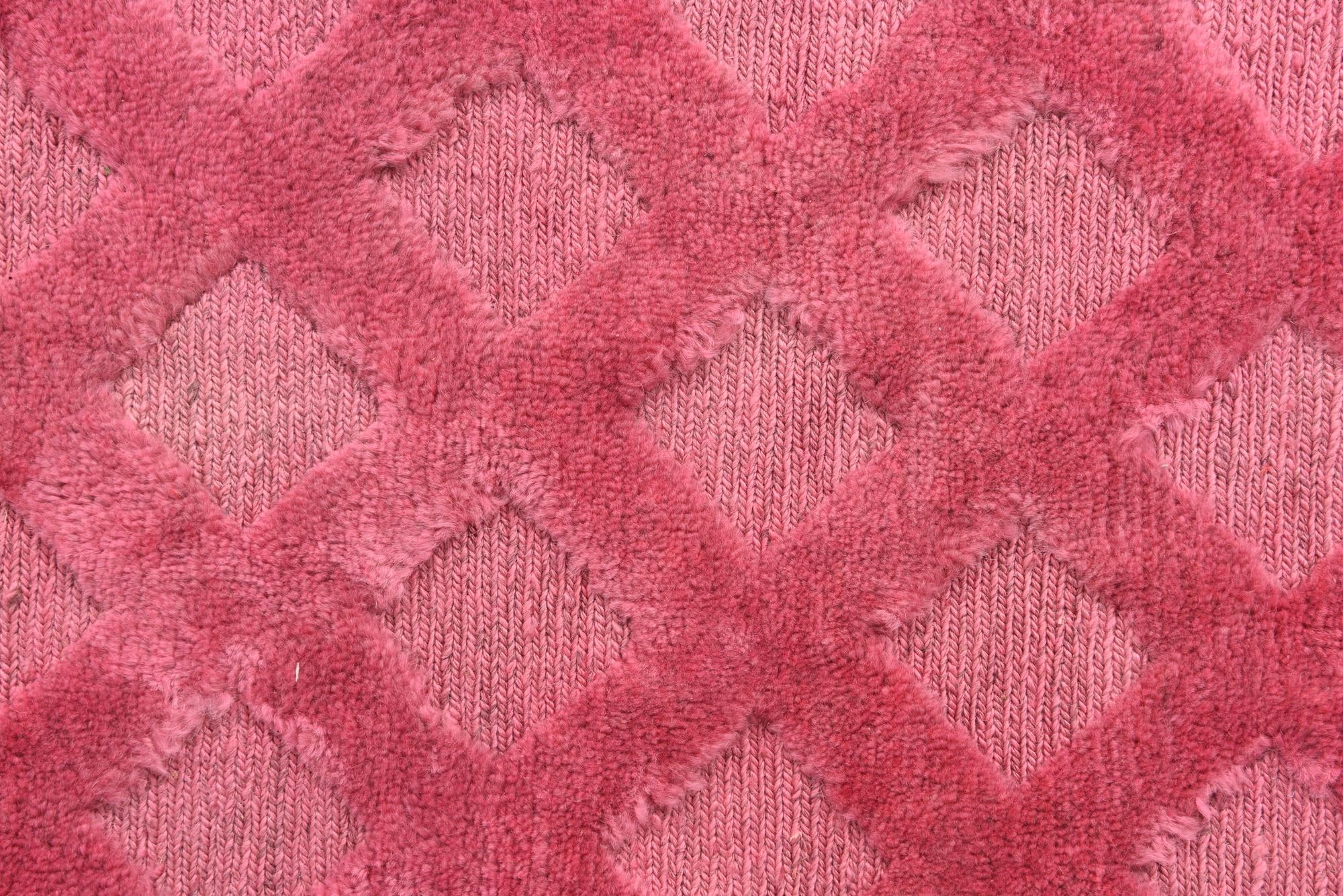 5' 9 x 8' 3 Hand Knotted Darya Wool Rug