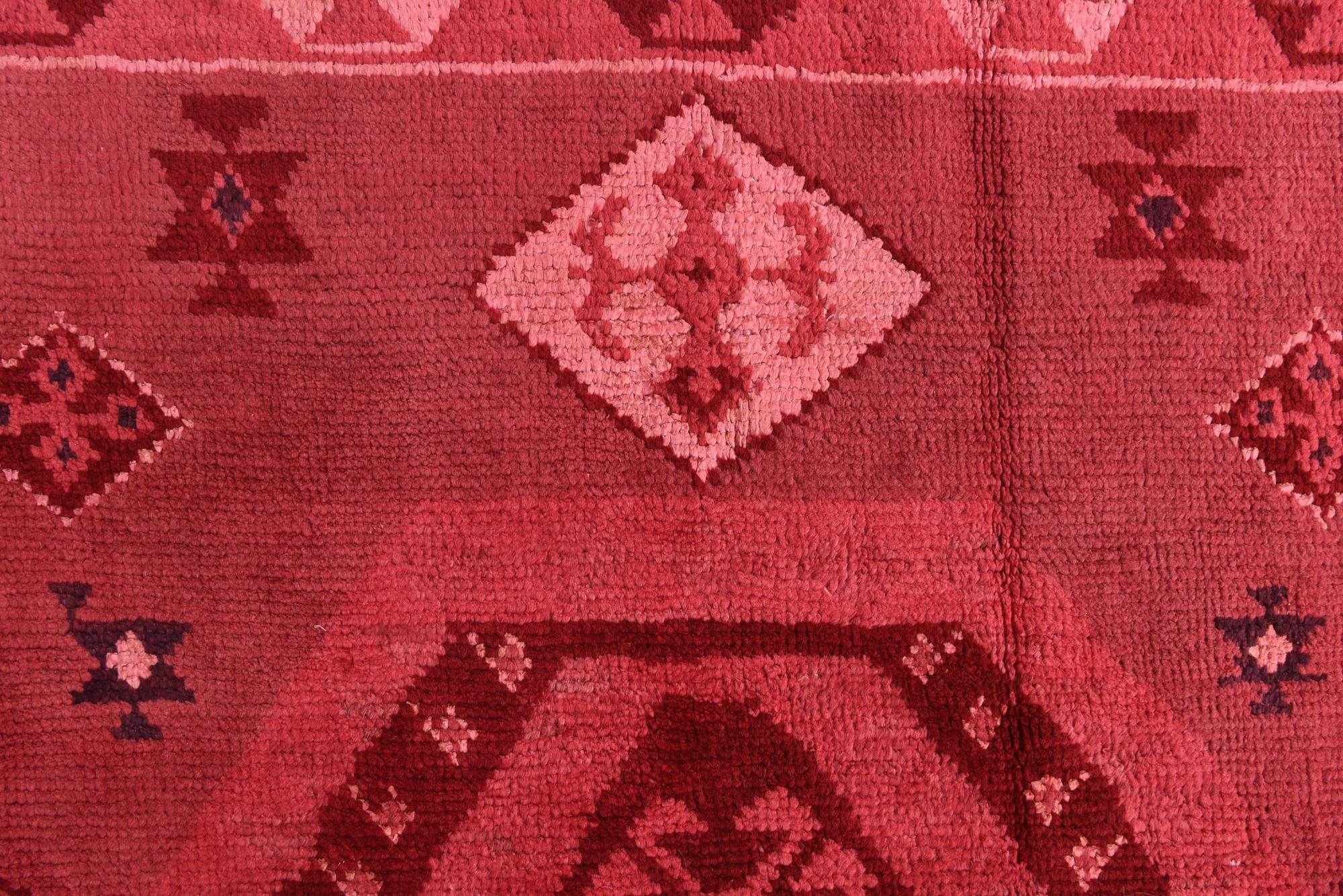 6' 4 x 10' Hand Knotted Darya Rug