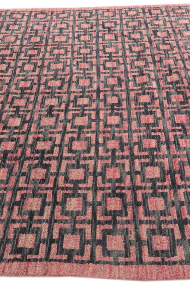 Detail image of 6' 5 x 10' 3 Hand Knotted Darya Wool Rug