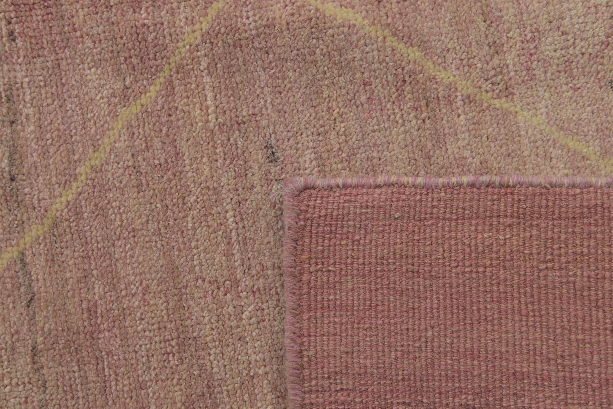5' 9 x 8' 3 Hand Knotted Darya Wool Rug