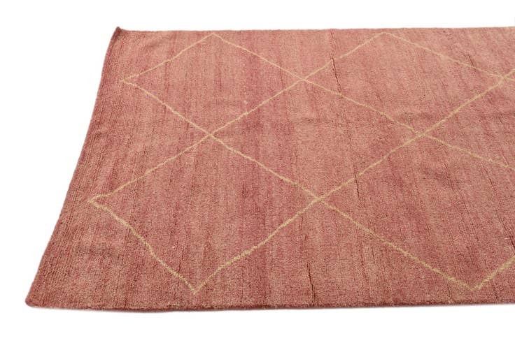 Detail image of 4' 8 x 6' 9 Hand Knotted Darya Wool Rug