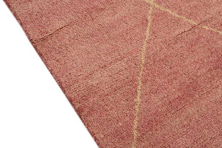 Detail image of 4' 8 x 6' 9 Hand Knotted Darya Wool Rug
