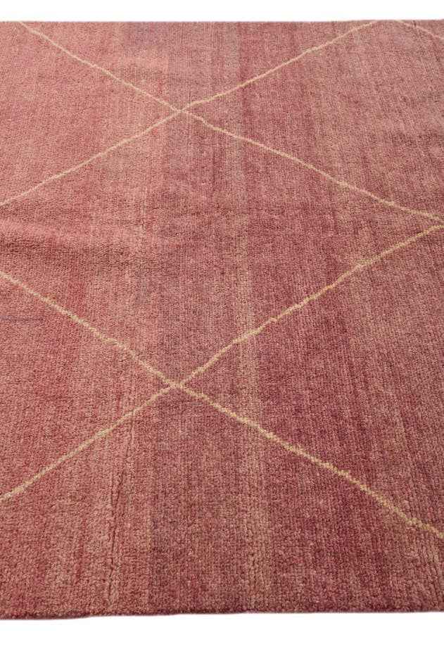 Detail image of 5' 7 x 8' Hand Knotted Darya Wool Rug