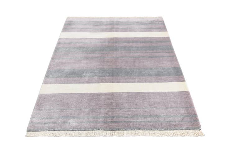 Detail image of 3' 11 x 6' Darya Rug