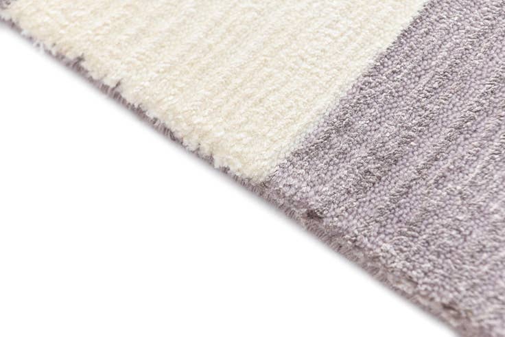 Detail image of 3' 11 x 6' Darya Rug