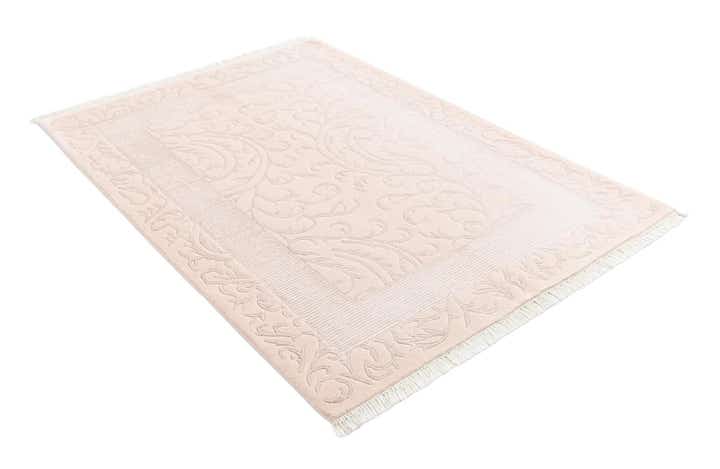 4' 5 x 6' 2 Darya Rug