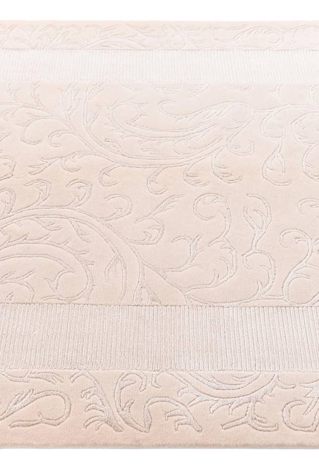 Detail image of 4' 5 x 6' 2 Darya Rug