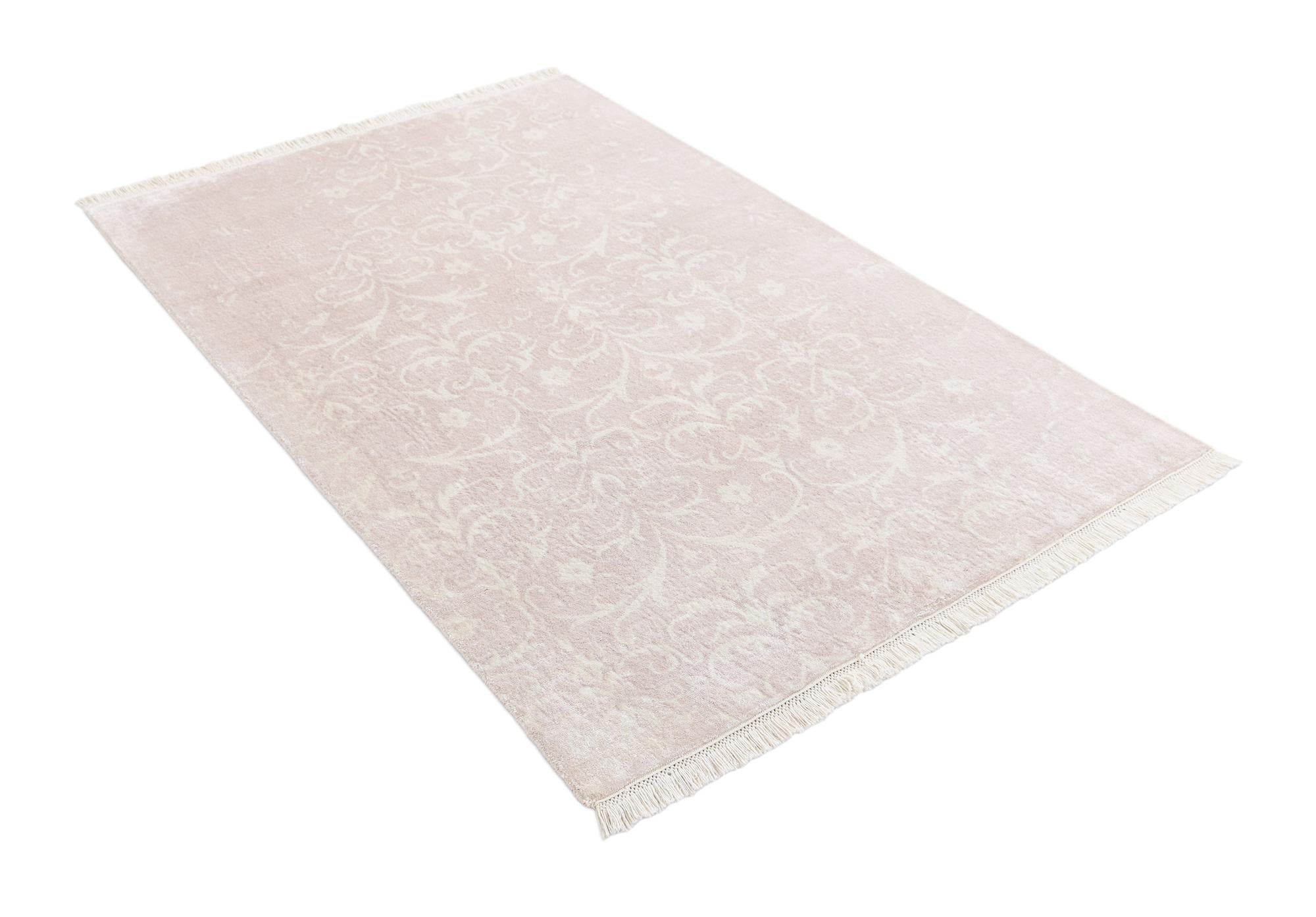 3' 11 x 6' Darya Rug
