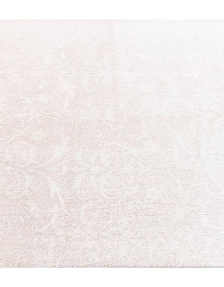 Detail image of 3' 11 x 6' Darya Rug