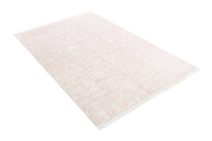 Detail image of 4' x 6' Darya Rug