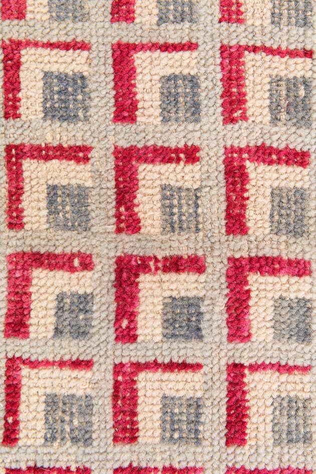 Detail image of 8' 6 x 10' 3 Hand Knotted Darya Wool Rug