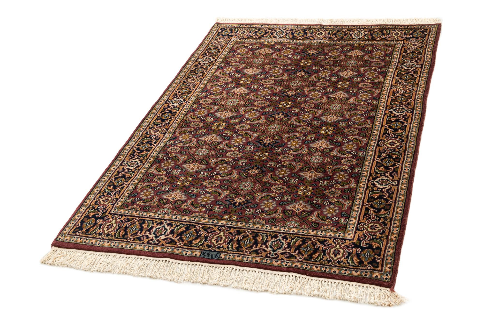 3' 9 x 5' 9 Hand Knotted Farahan Wool Rug