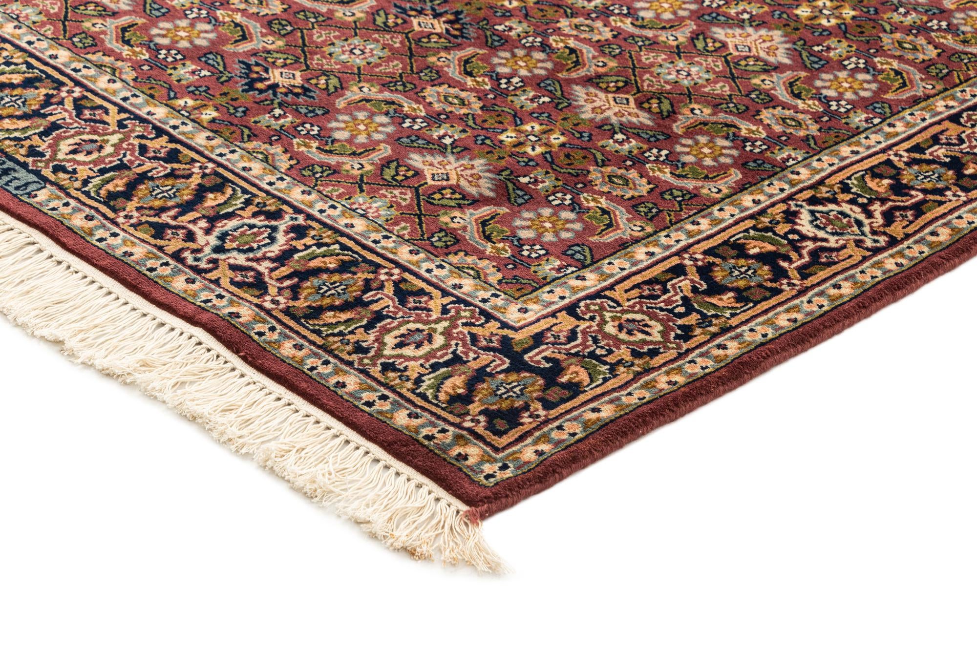 3' 9 x 5' 9 Hand Knotted Farahan Wool Rug