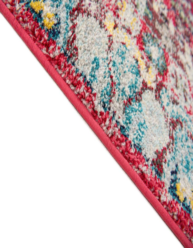 Detail image of 5' 2 x 7' 6 Fleur Rug