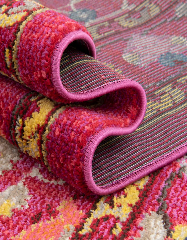 Detail image of 8' x 11' Washable Fleur Rug