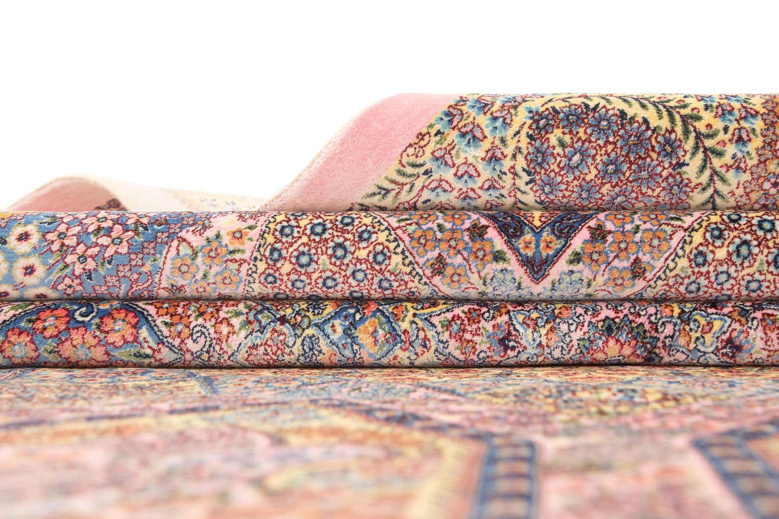 4' 9 x 7' 6 Ghom Design Rug