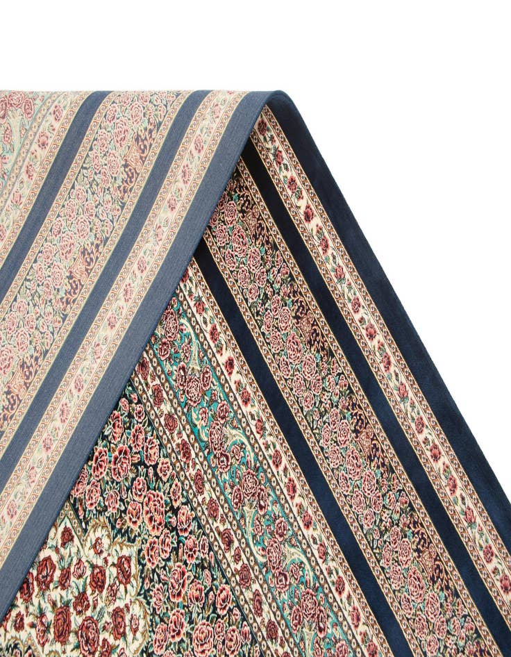 Detail image of 4' 9 x 7' 4 Ghom Design Rug