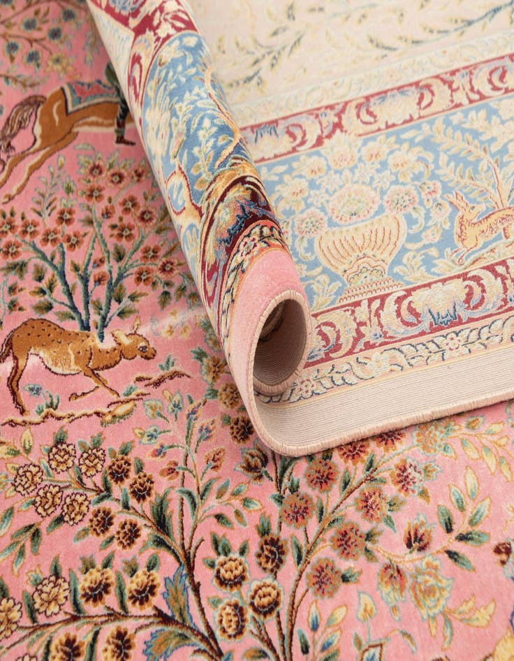 Detail image of 4' 9 x 7' 6 Ghom Design Rug