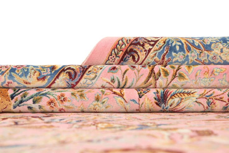 Detail image of 4' 9 x 7' 6 Ghom Design Rug