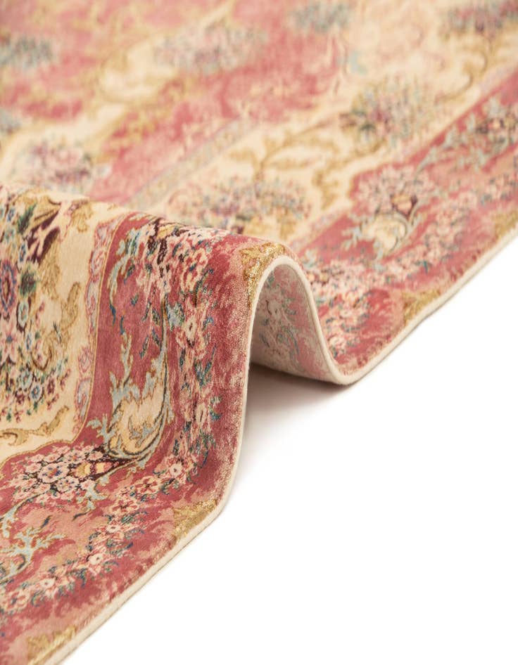 Detail image of 3' 10 x 5' 7 Ghom Design Rug