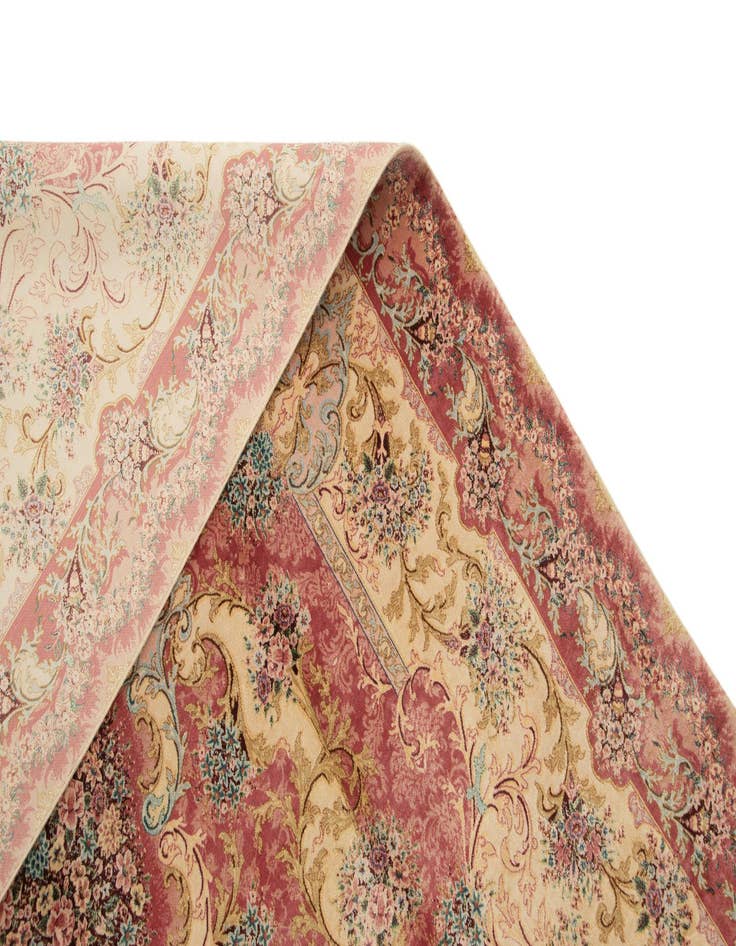 Detail image of 3' 10 x 5' 7 Ghom Design Rug