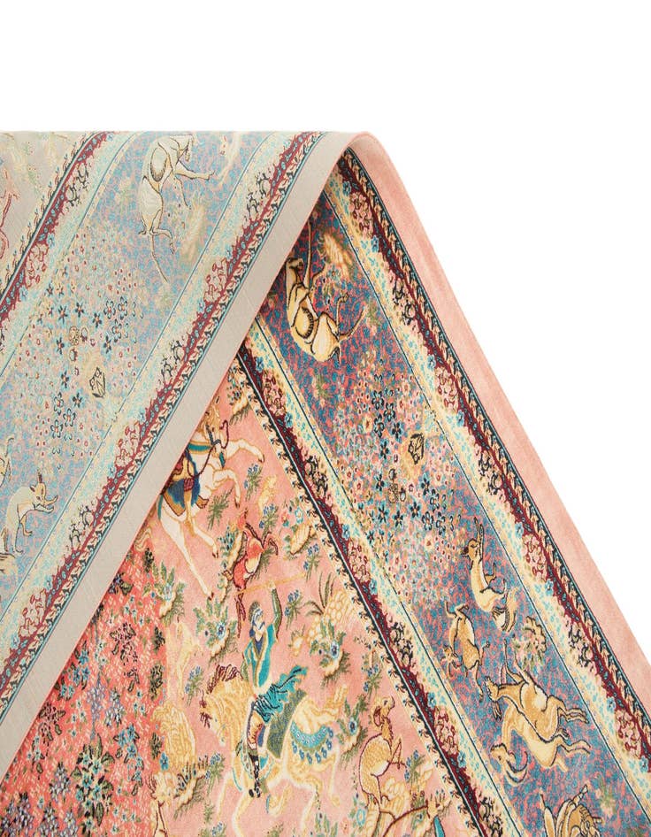 Detail image of 4' 4 x 6' 4 Ghom Design Rug