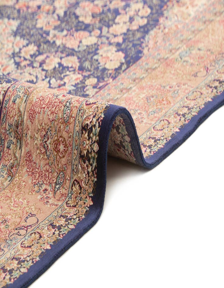 Detail image of 4' 9 x 7' 3 Ghom Design Rug