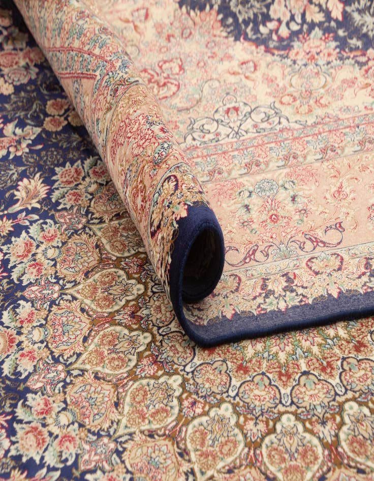 Detail image of 4' 9 x 7' 3 Ghom Design Rug