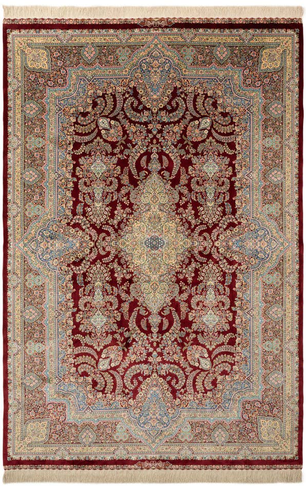 Detail image of 6' 6 x 9' 10 Ghom Design Rug