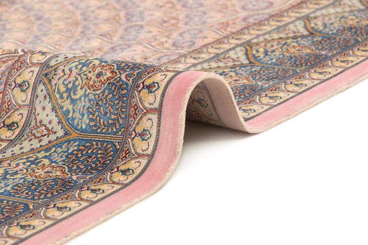 4' 9 x 7' 5 Ghom Design Rug