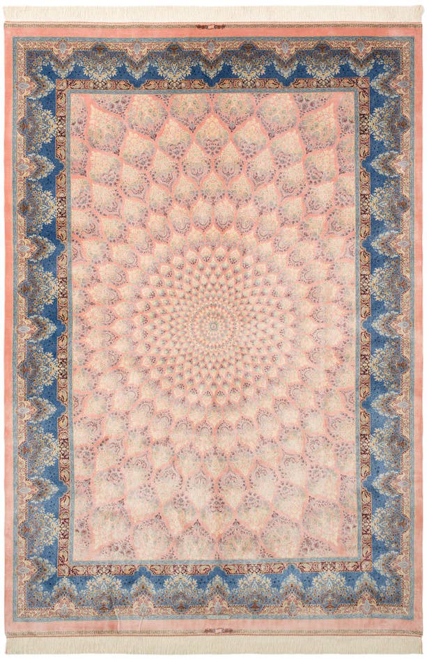 Detail image of 6' 6 x 9' 7 Ghom Design Rug
