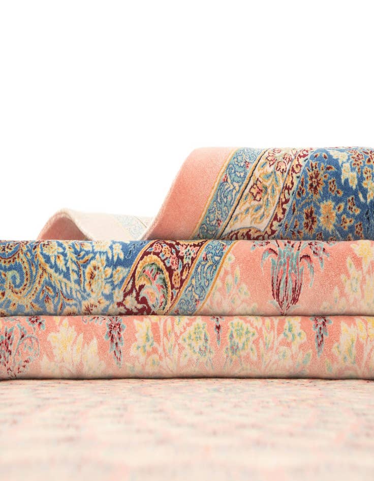 Detail image of 6' 6 x 9' 7 Ghom Design Rug