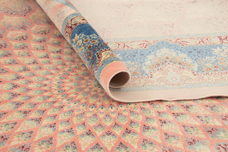 Detail image of 6' 6 x 9' 7 Ghom Design Rug