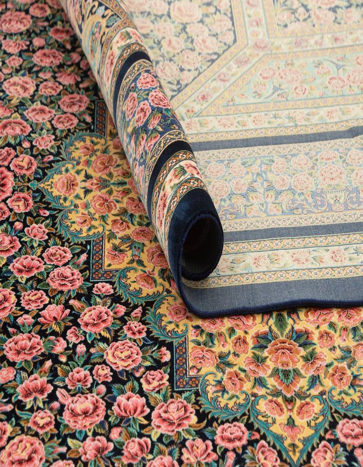 Detail image of 6' 5 x 9' 7 Ghom Design Rug