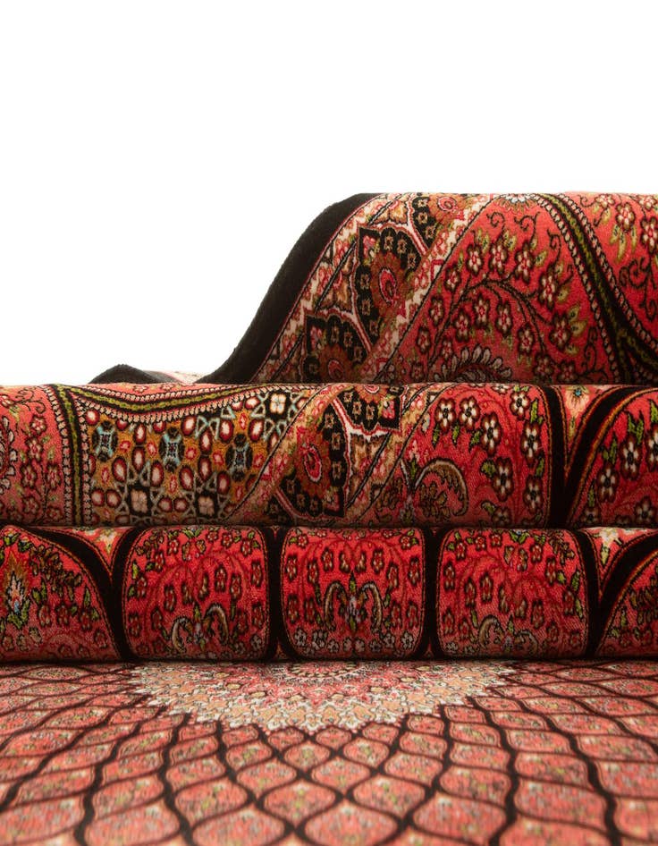 Detail image of 6' 5 x 9' 11 Ghom Design Rug