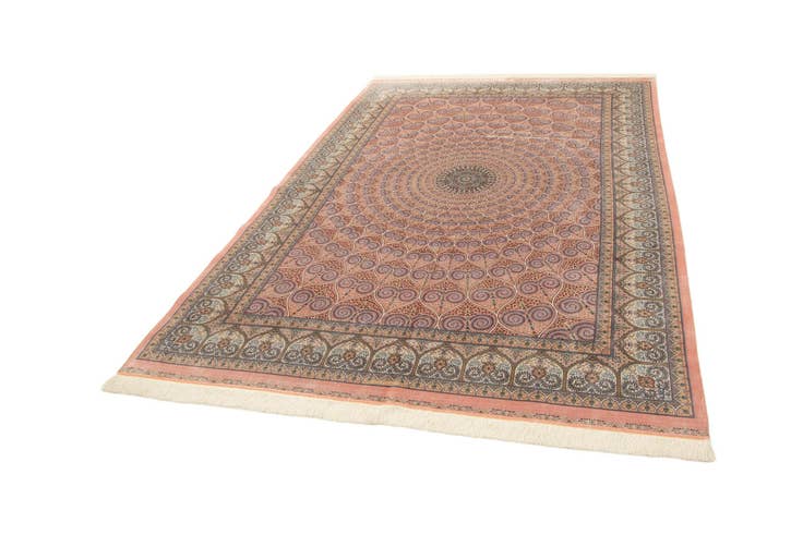 Detail image of 6' 6 x 9' 7 Ghom Design Rug