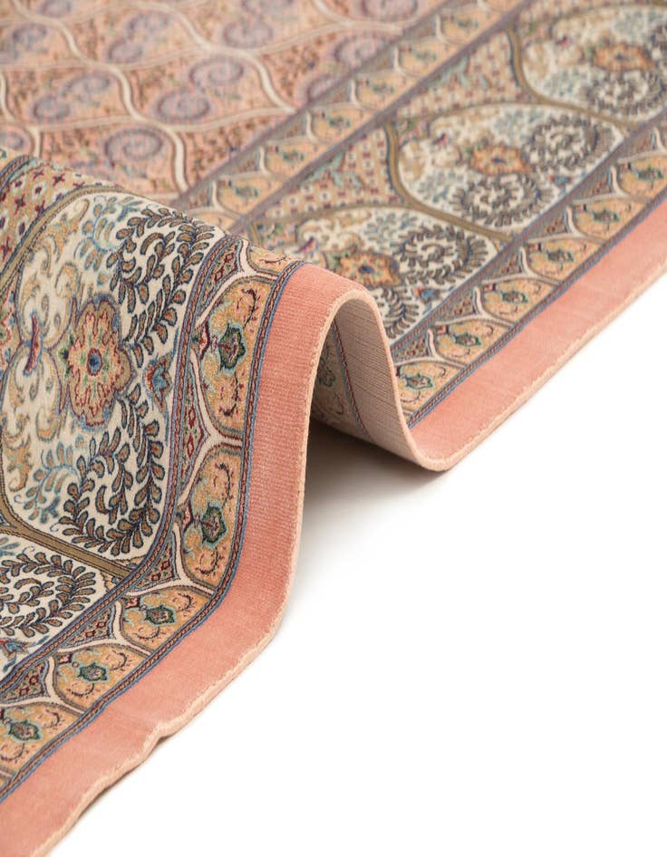 Detail image of 6' 6 x 9' 7 Ghom Design Rug