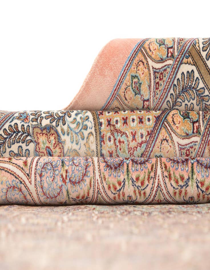 Detail image of 6' 6 x 9' 7 Ghom Design Rug